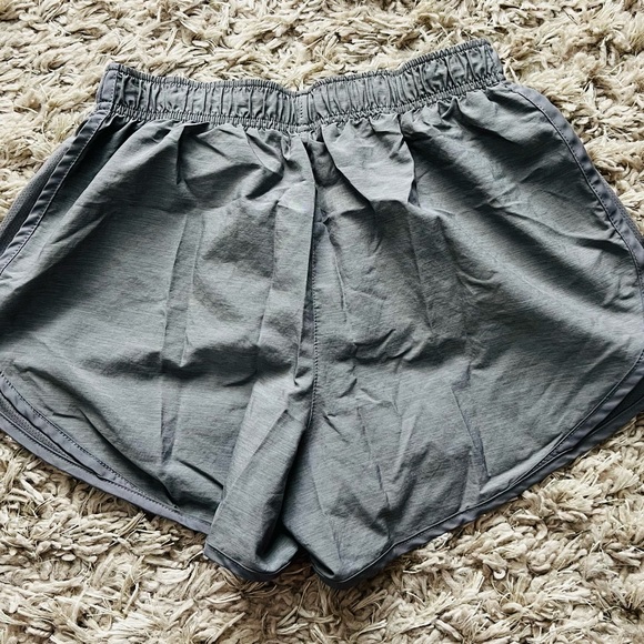 Nike shorts - Picture 2 of 3